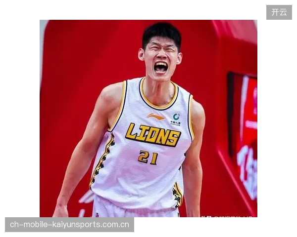广东宏远挡拆默契，胡金秋顺下暴扣：见证团队协作的极致爆发