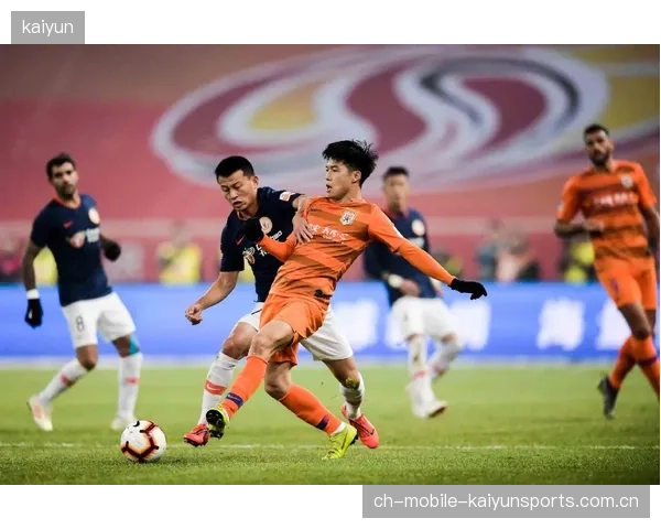 巴黎联赛磨合存考验：从“新人”到“球队核心”的成长之旅